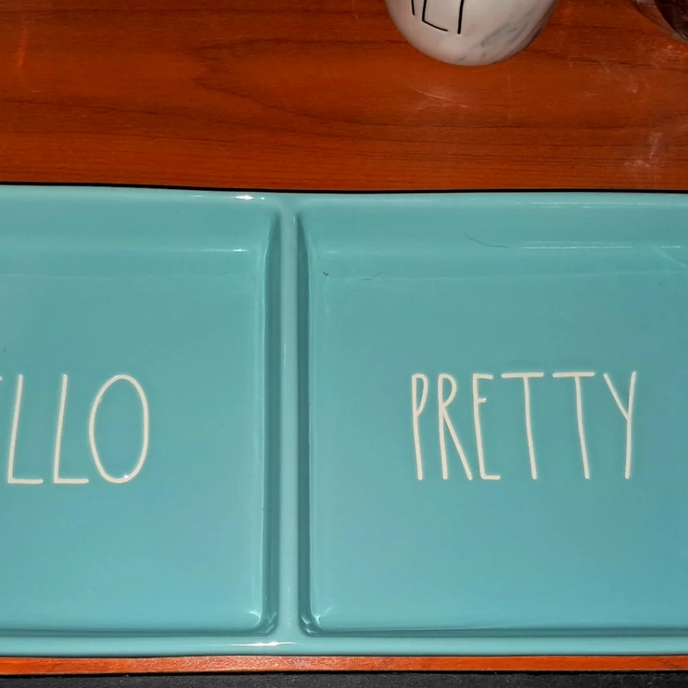 New! Rae Dunn Tiffan Blue HELLO PRETTY, 2 compartment vanity tray